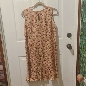 Ladies 12 Petite Multi-colored Floral Sleeveless Dress
